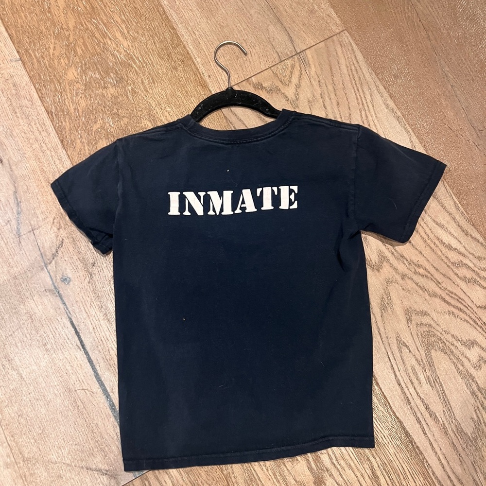 Old Idaho Penitentiary “INMATE #1406” Graphic T-Shirt – Black – No Tag unisex